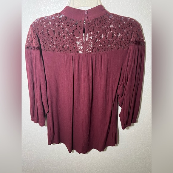 A.N.A A New Approach medium burgundy lace top - Picture 3 of 5